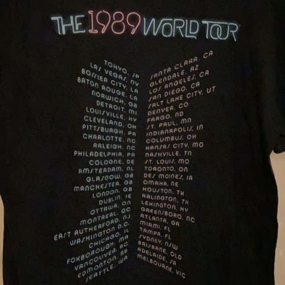 Taylor Swift The 1989 World Tour Concert T-Shirt Womens Size Small - Picture 5 of 5